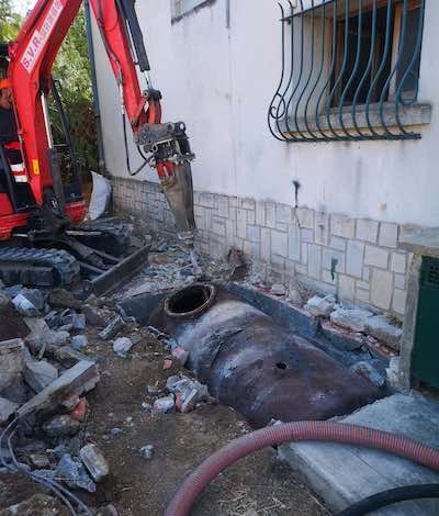 Déterrement d'une cuve à fioul